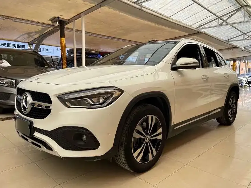 Mercedes-Benz GLA — фото 1