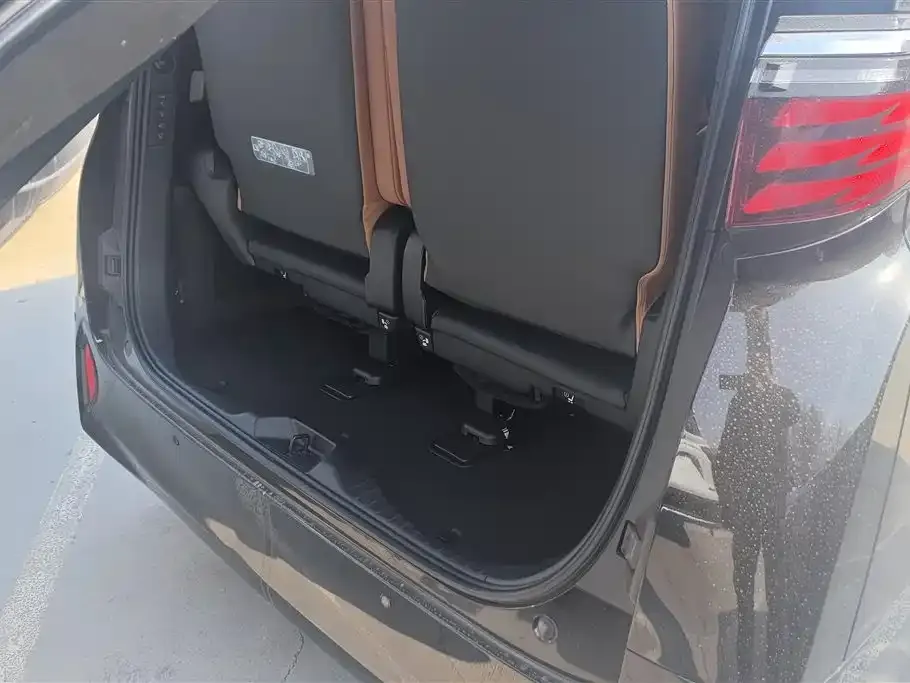 Toyota Alphard 2025 из CN, фото 9