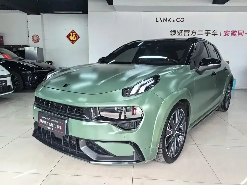 Lynk & Co 02 Hatchback — фото 1