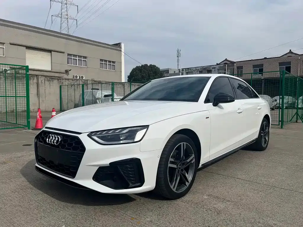 Audi A4L 2022 из CN, фото 1