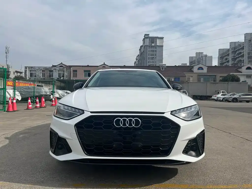 Audi A4L 2022 из CN, фото 7