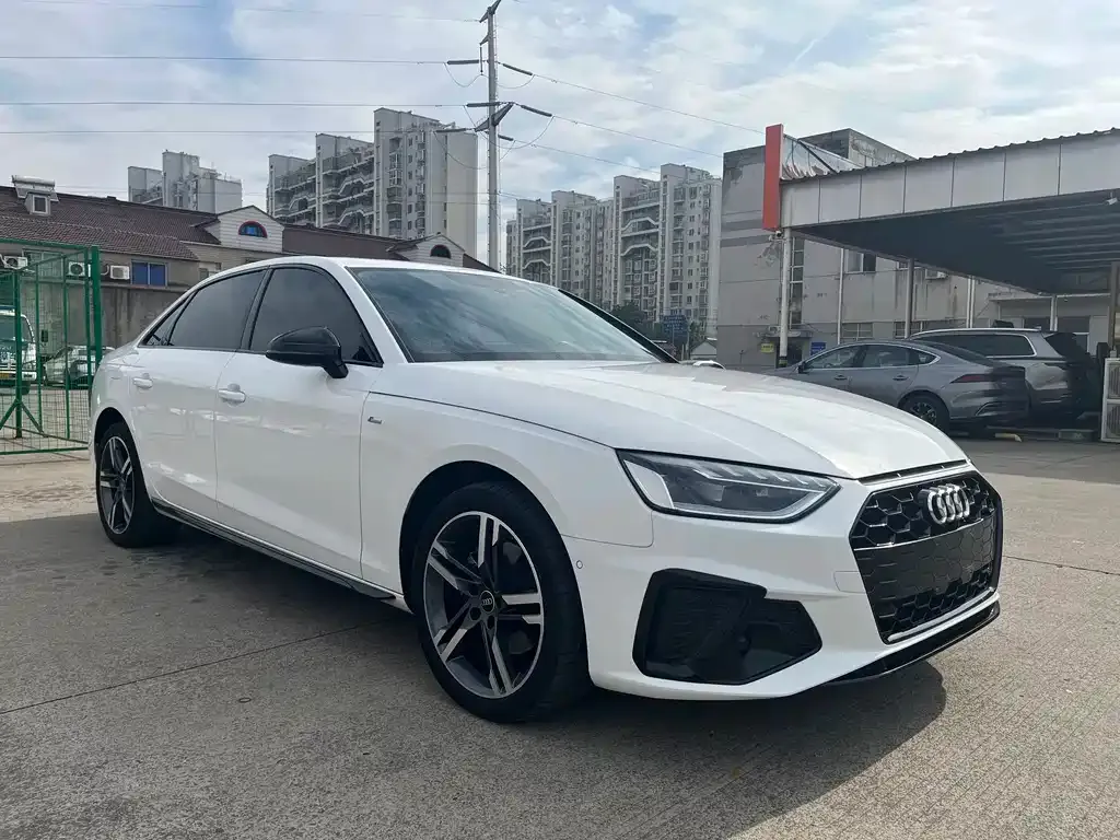 Audi A4L 2022 из CN, фото 6