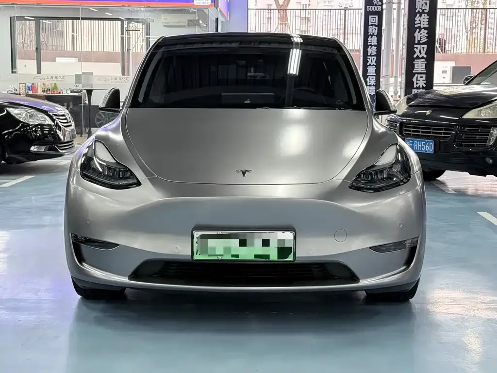 Tesla Model Y — фото 6
