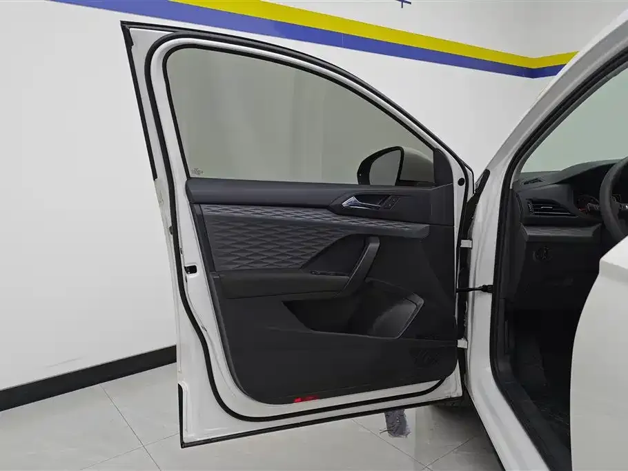 Volkswagen Tharu 2022 из CN, фото 10