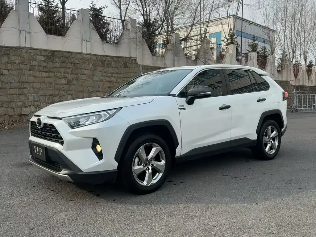 Toyota RAV4 2021 из CN, фото 1