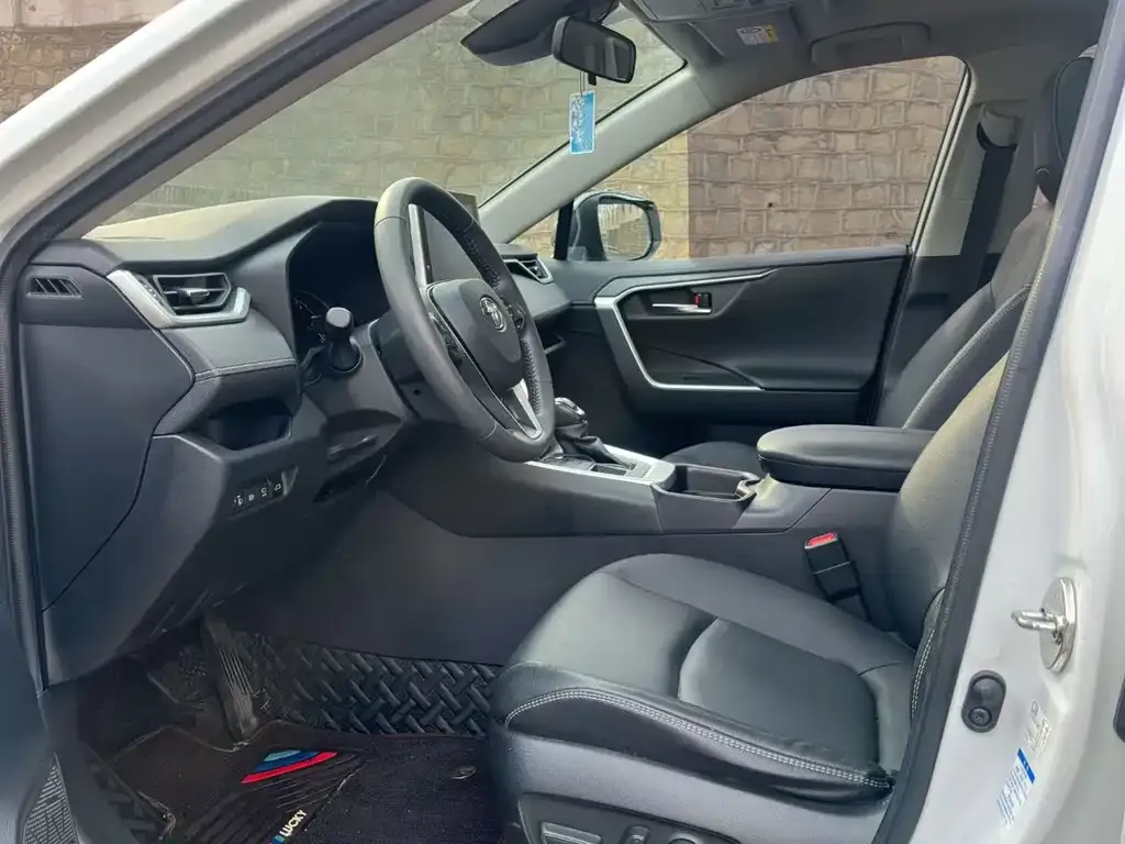 Toyota RAV4 2021 из CN, фото 7