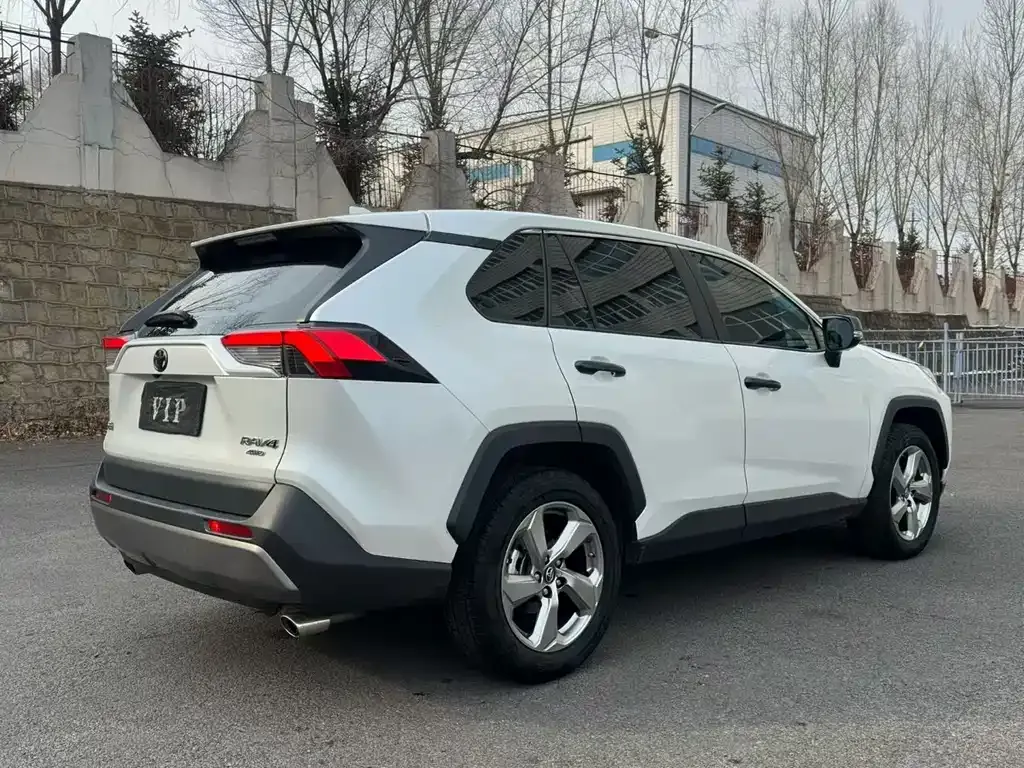Toyota RAV4 2021 из CN, фото 9