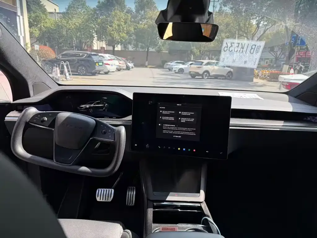 Tesla Model X — фото 9