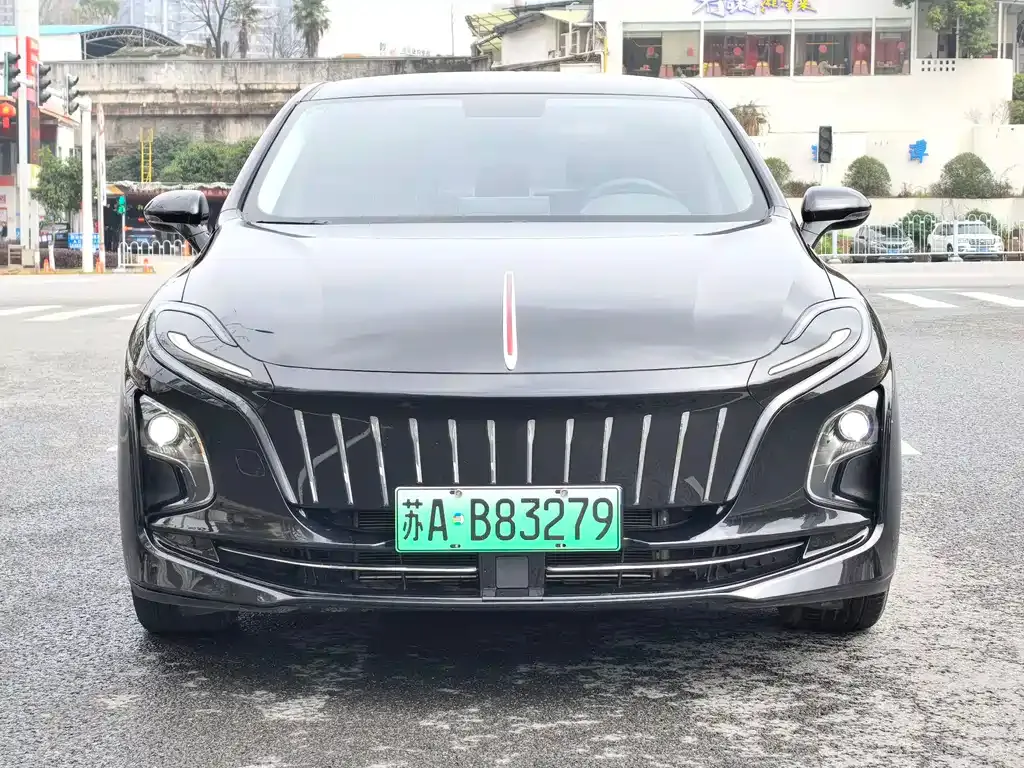 Hongqi E-QM5 2024 из CN, фото 6