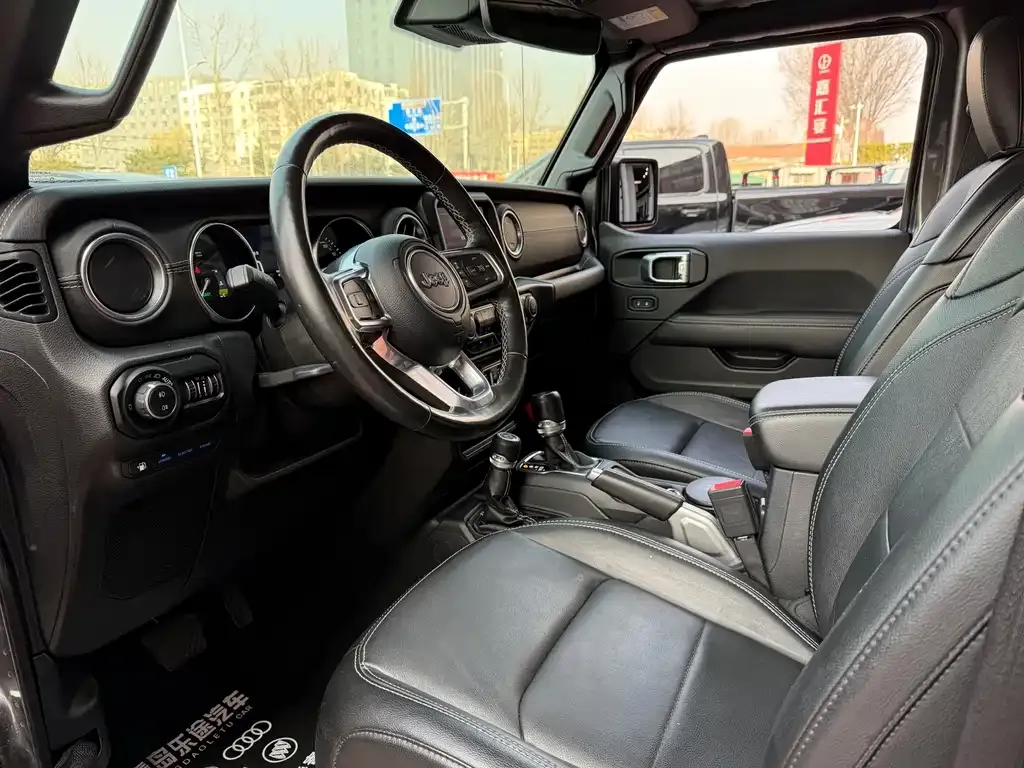 Jeep Wrangler PHEV 2021 из CN, фото 2
