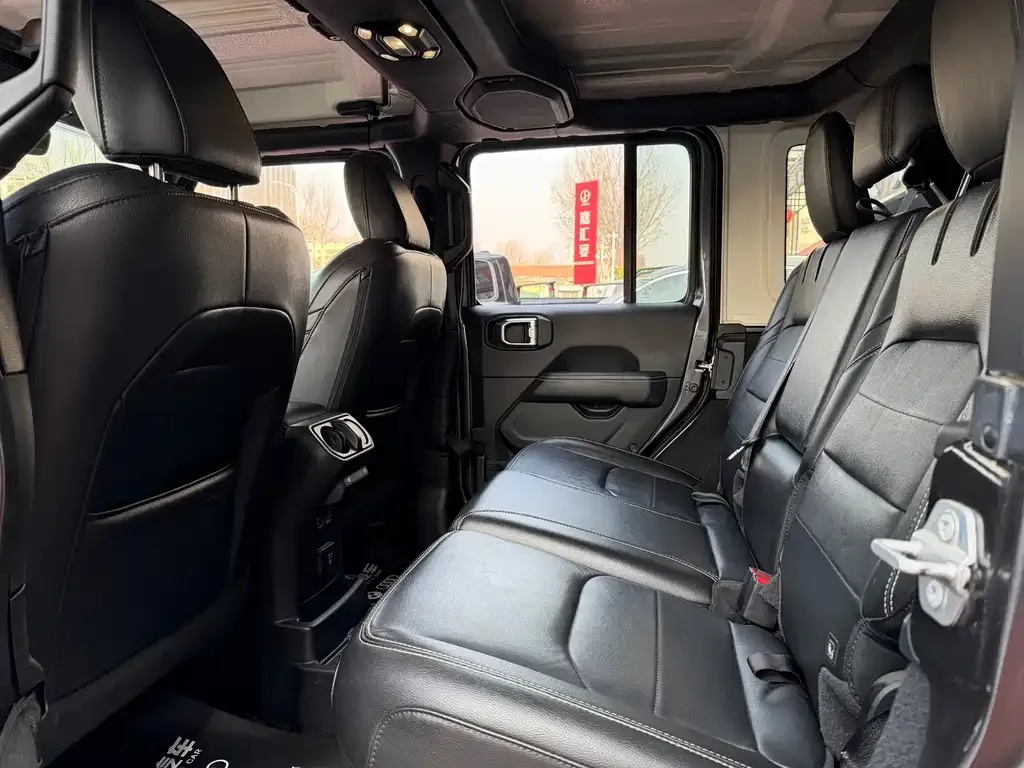 Jeep Wrangler PHEV 2021 из CN, фото 9