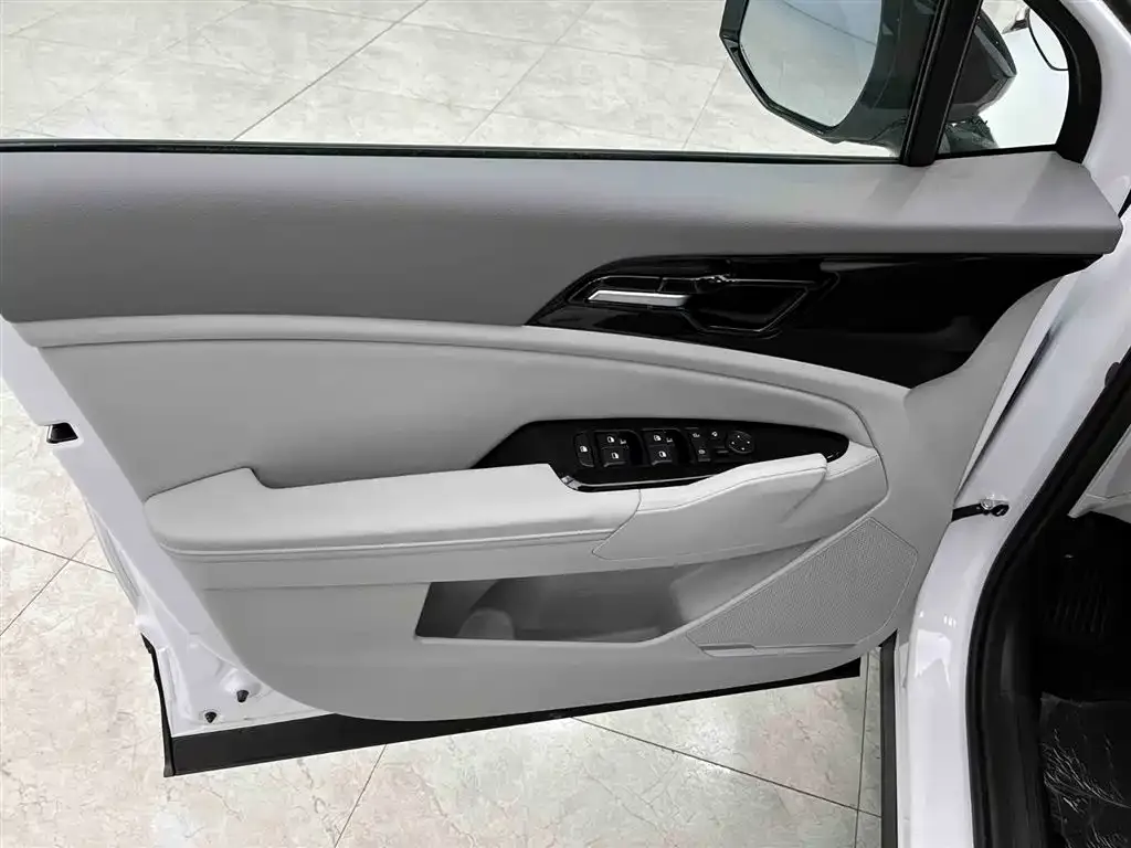 Kia Sportage 2025 из CN, фото 3