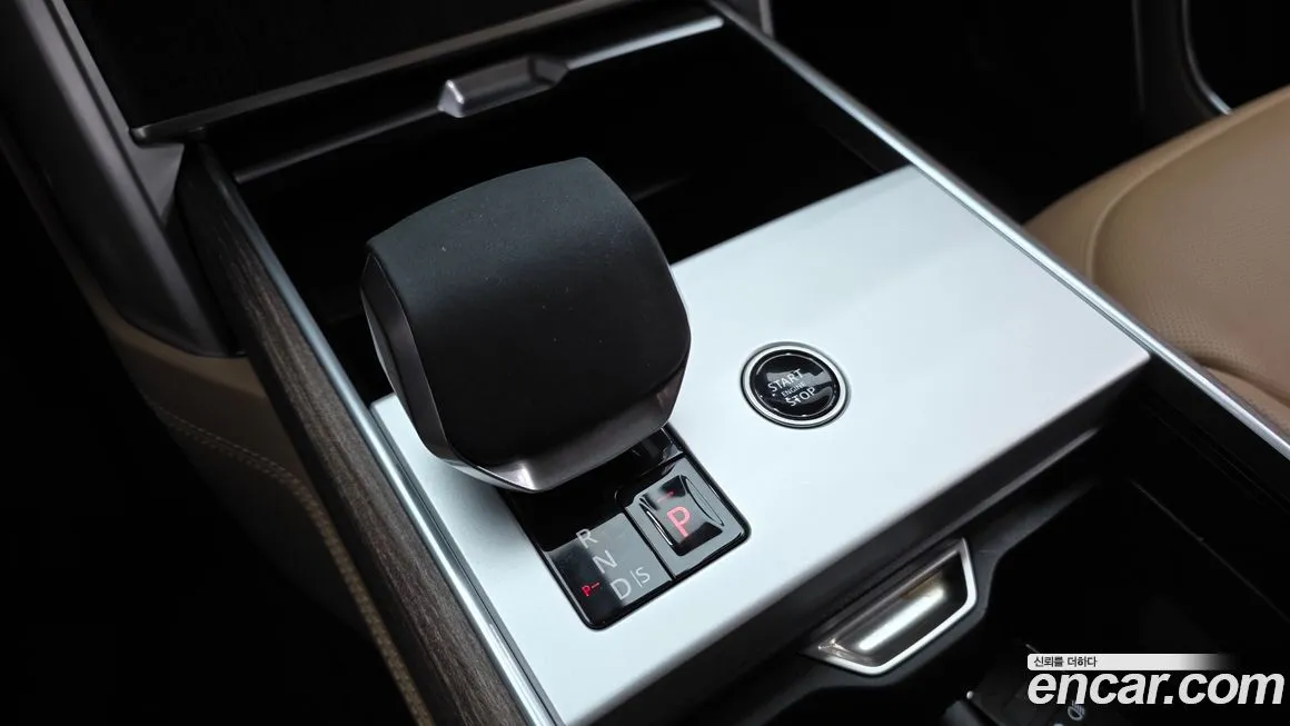 Land Rover Range Rover 2025 из KR, фото 10