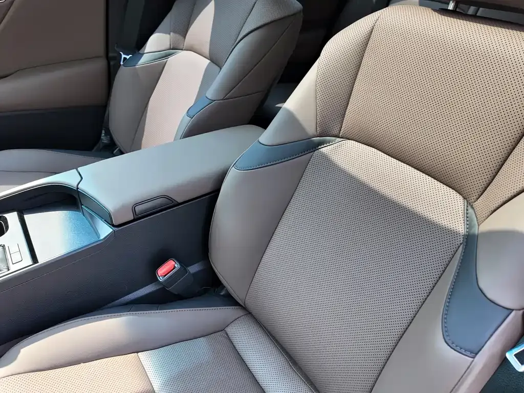 Lexus ES 2025 из CN, фото 8