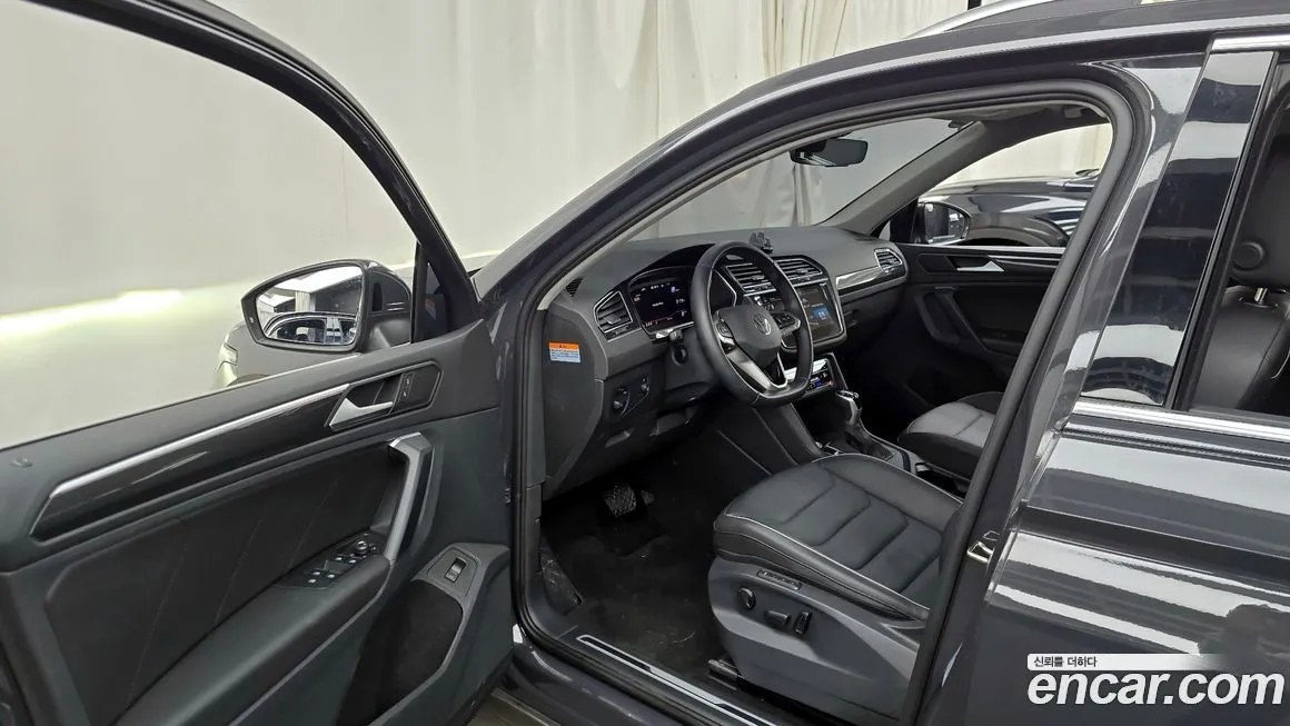 Volkswagen Tiguan — фото 9