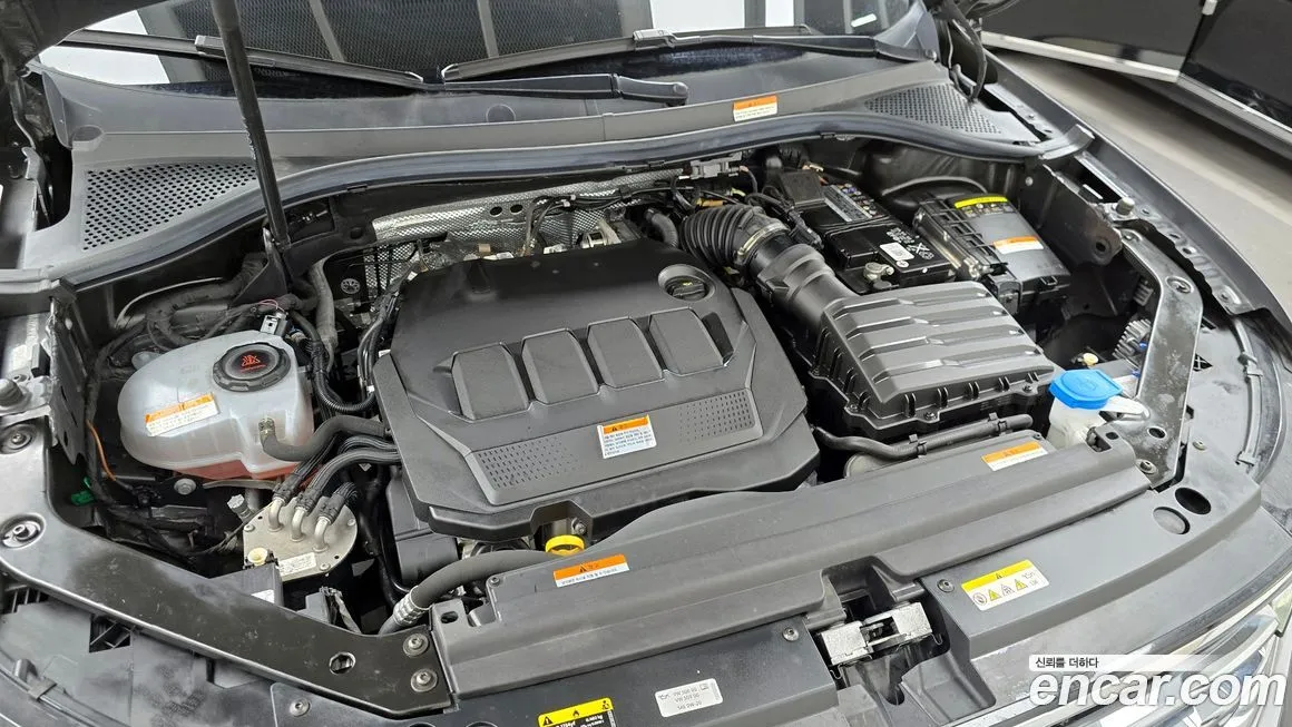 Volkswagen Tiguan — фото 8