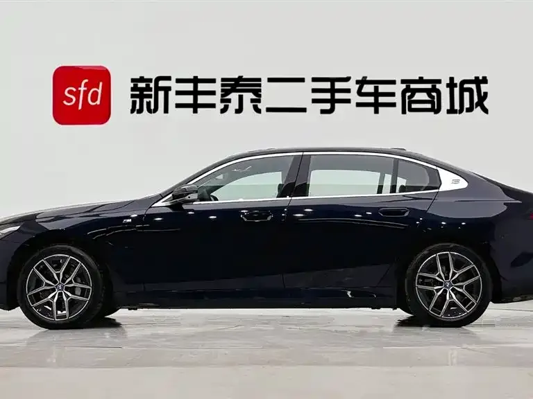 BMW i5 2025 из CN, фото 5