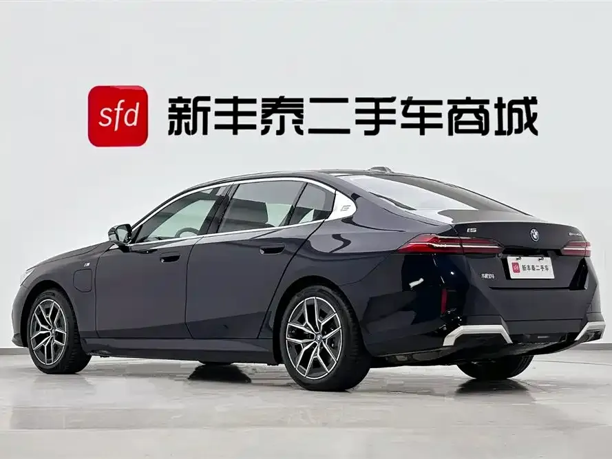BMW i5 2025 из CN, фото 6