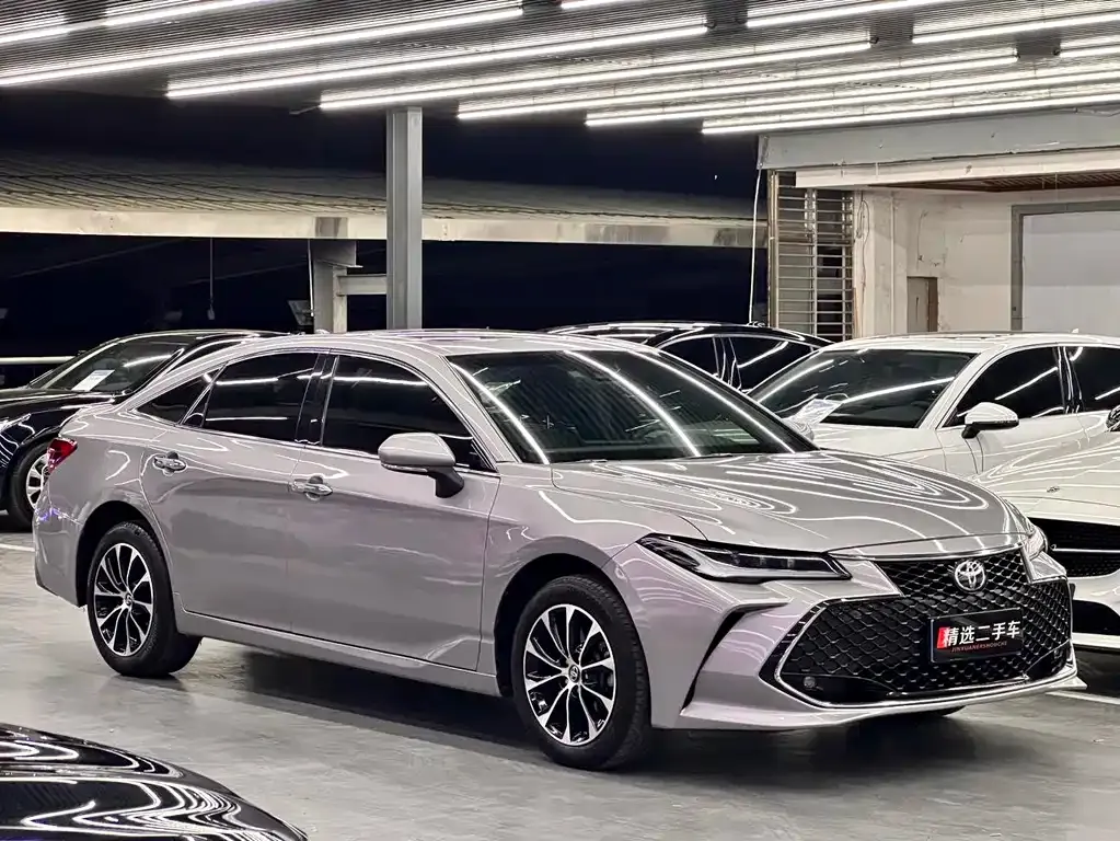 Toyota Avalon 2023 из CN, фото 2