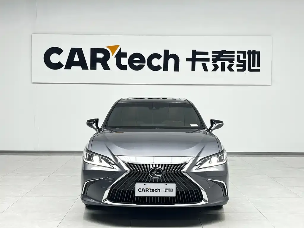 Lexus ES — фото 10