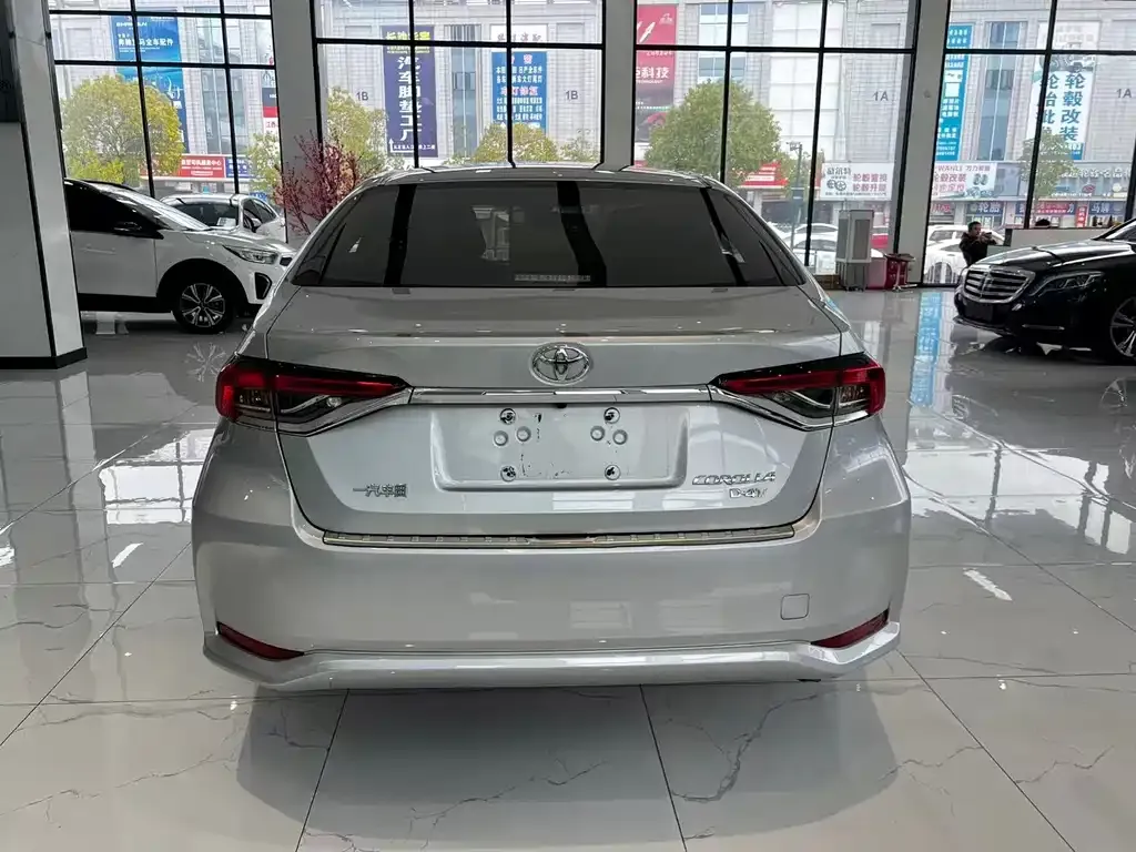 Toyota Corolla 2024 из CN, фото 2