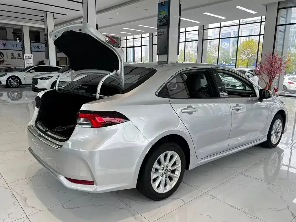 Toyota Corolla 2024 из CN, фото 8