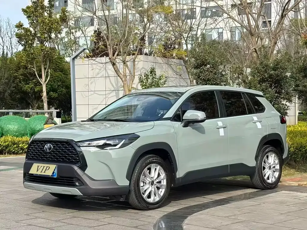 Toyota Corolla Cross 2024 из CN, фото 1
