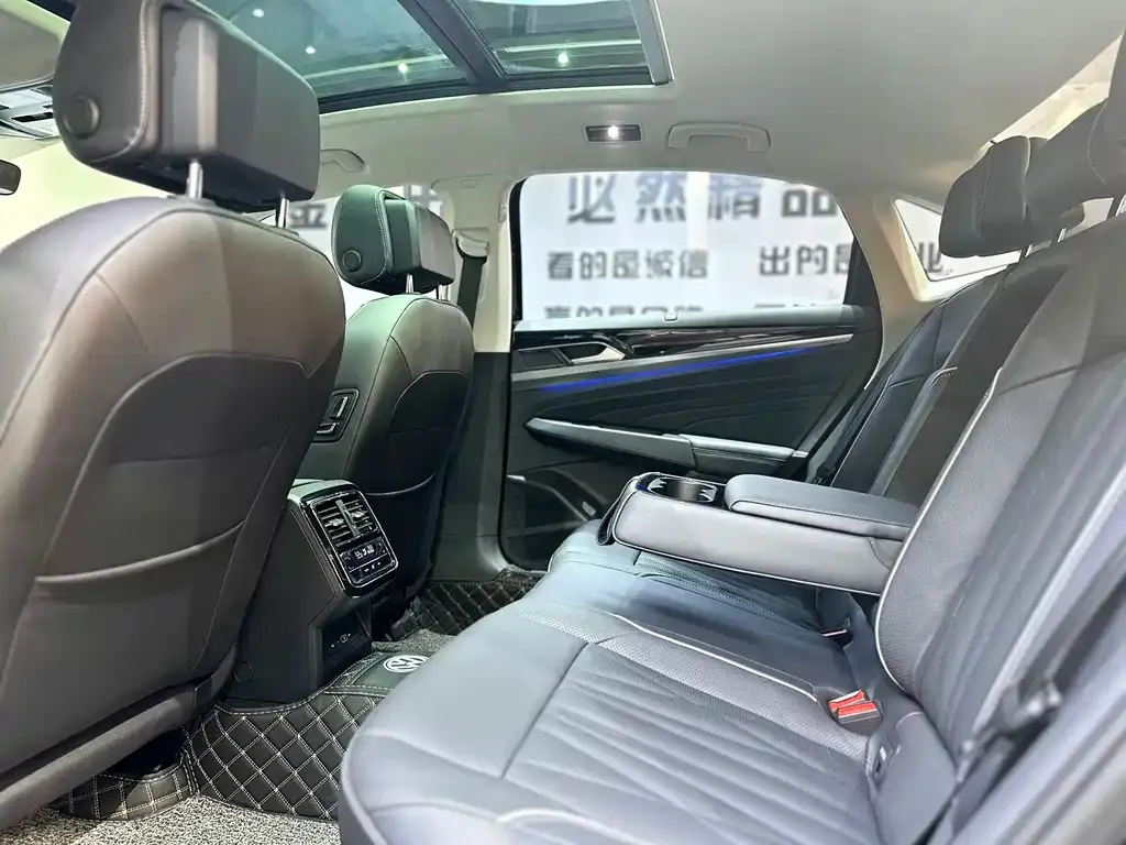 Volkswagen Passat — фото 7