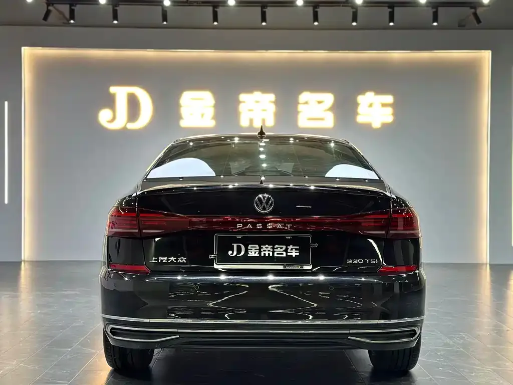 Volkswagen Passat — фото 5