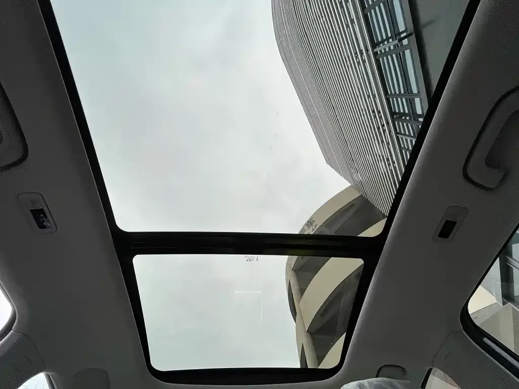 Geely 银河星舰7 — фото 5