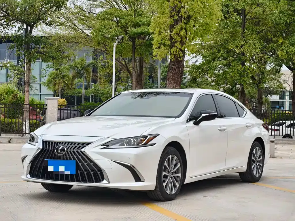 Lexus ES 200 Excellence