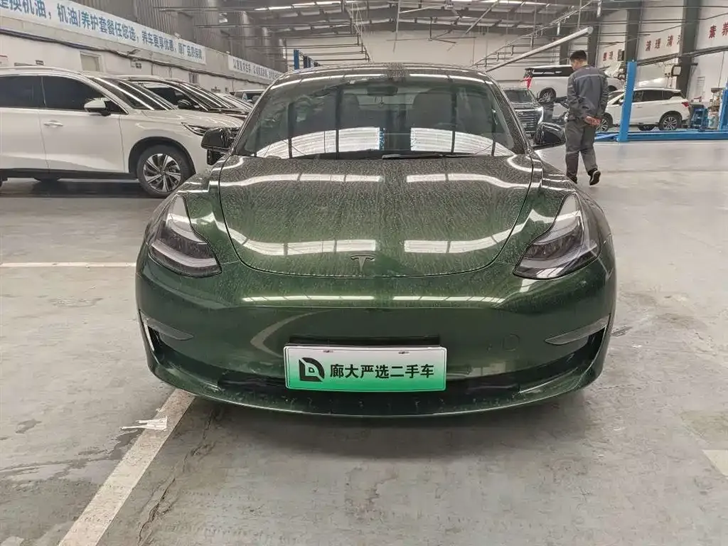 Tesla Model 3 — фото 3