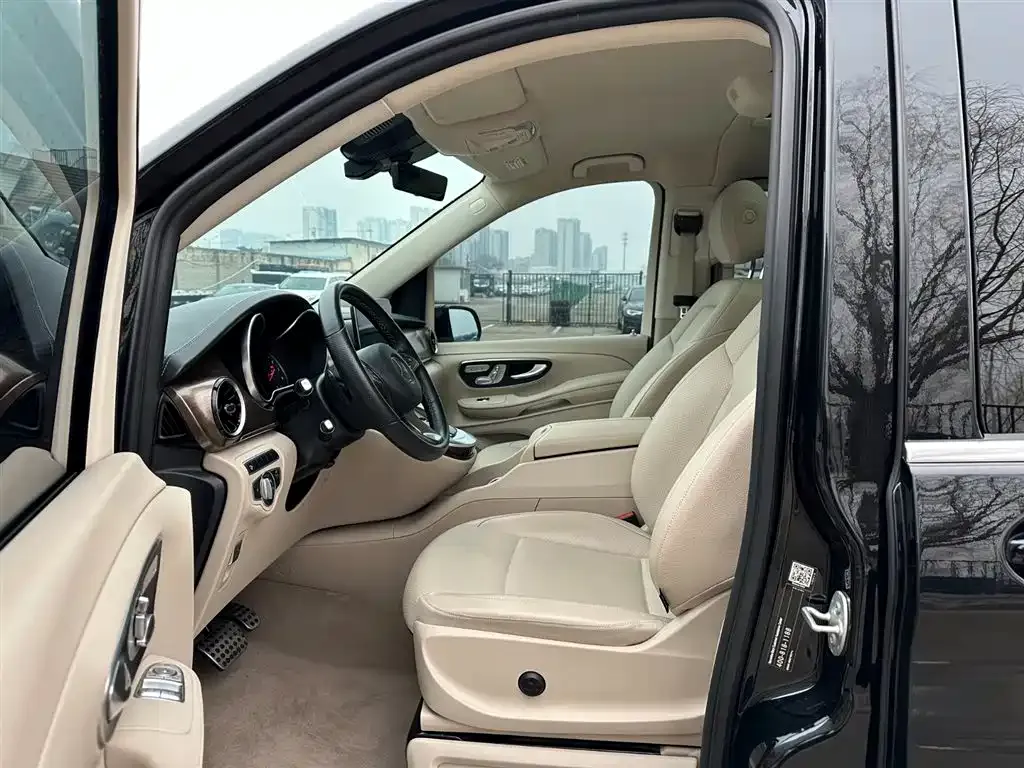 Mercedes-Benz V-Class — фото 2