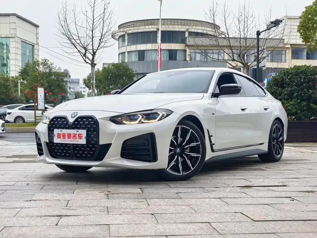 BMW 4 Series — фото 1