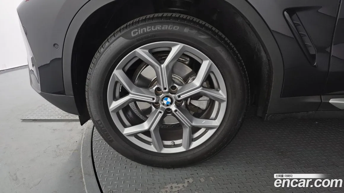 BMW X4 2023 из KR, фото 3