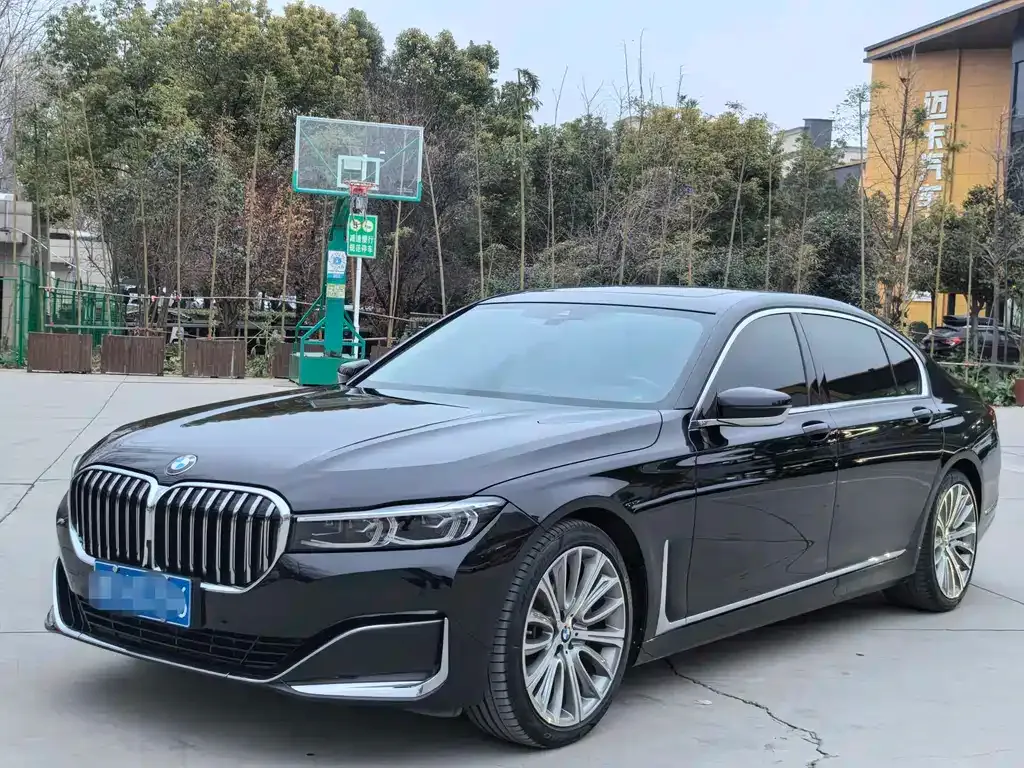 BMW 7 Series — фото 1