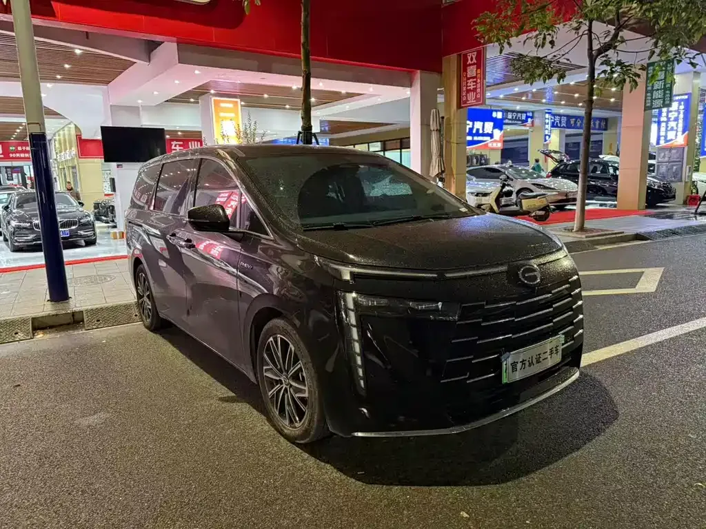 GAC Motor E8 Hybrid — фото 10