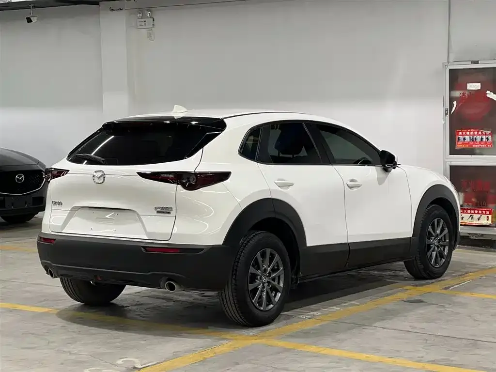 Mazda CX-30 2022 из CN, фото 10