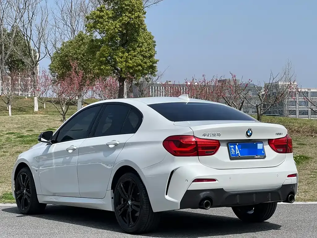 BMW 1 Series — фото 10
