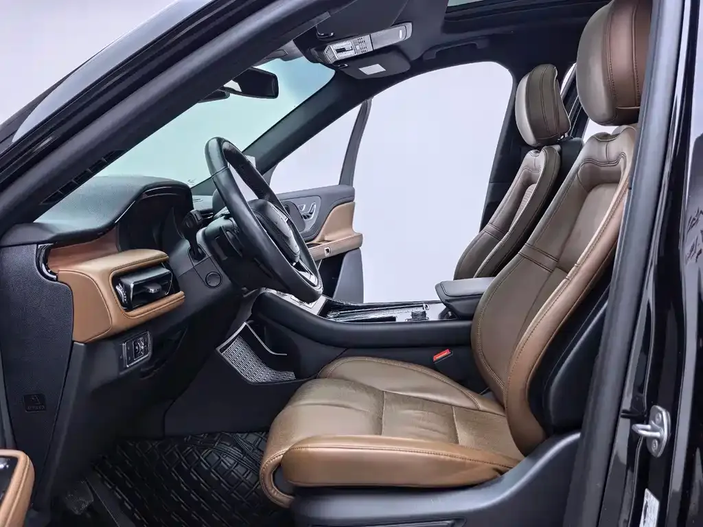 Lincoln Aviator — фото 10
