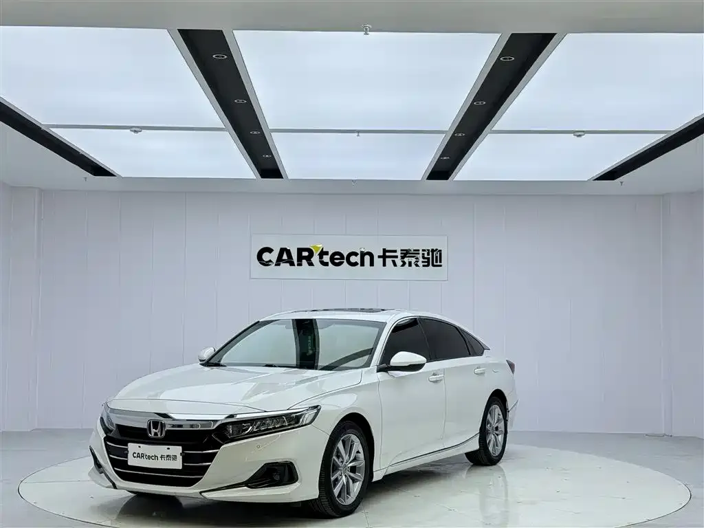 Honda Accord — фото 1