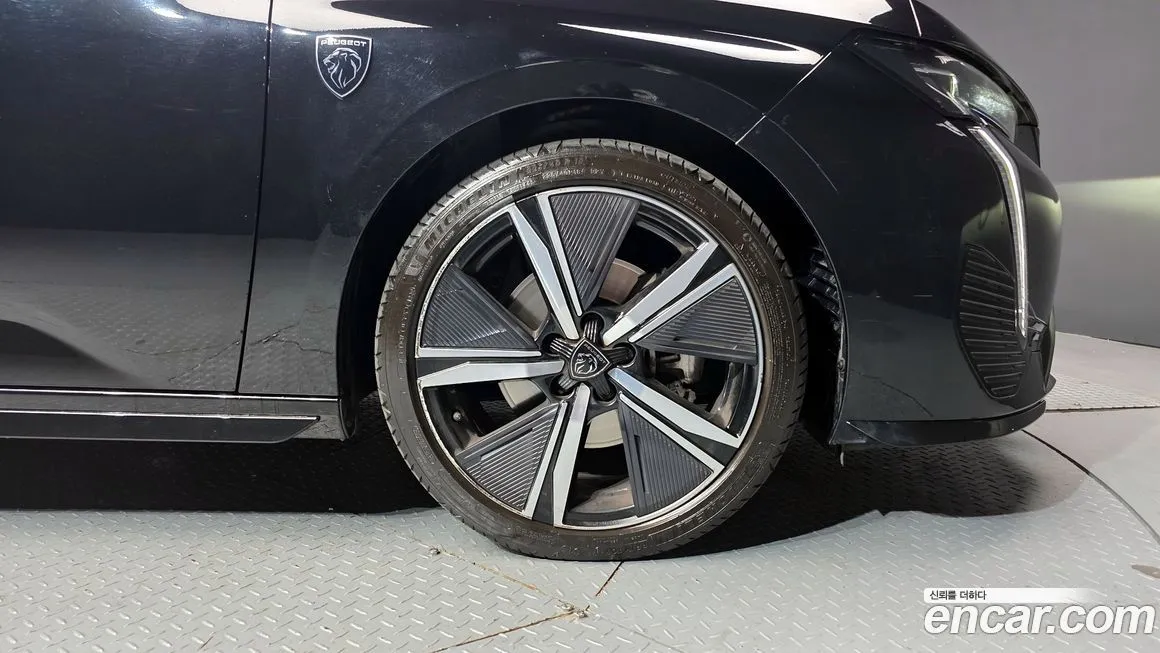 Peugeot 308 2022 из KR, фото 8