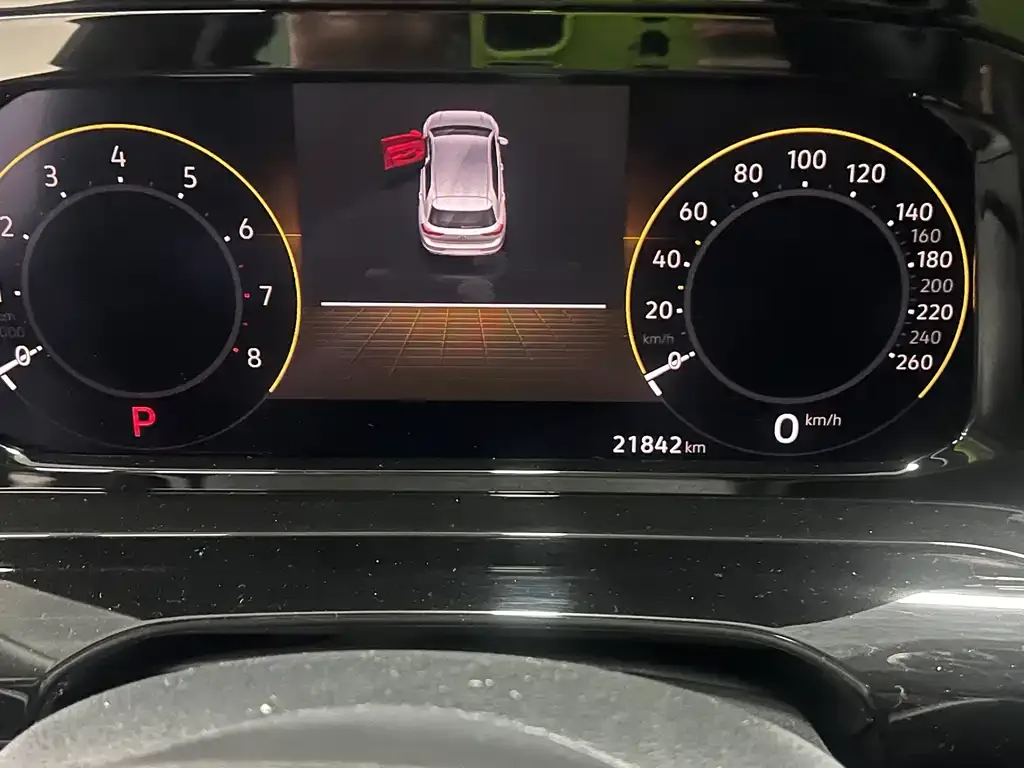 Volkswagen Golf 2023 из CN, фото 7