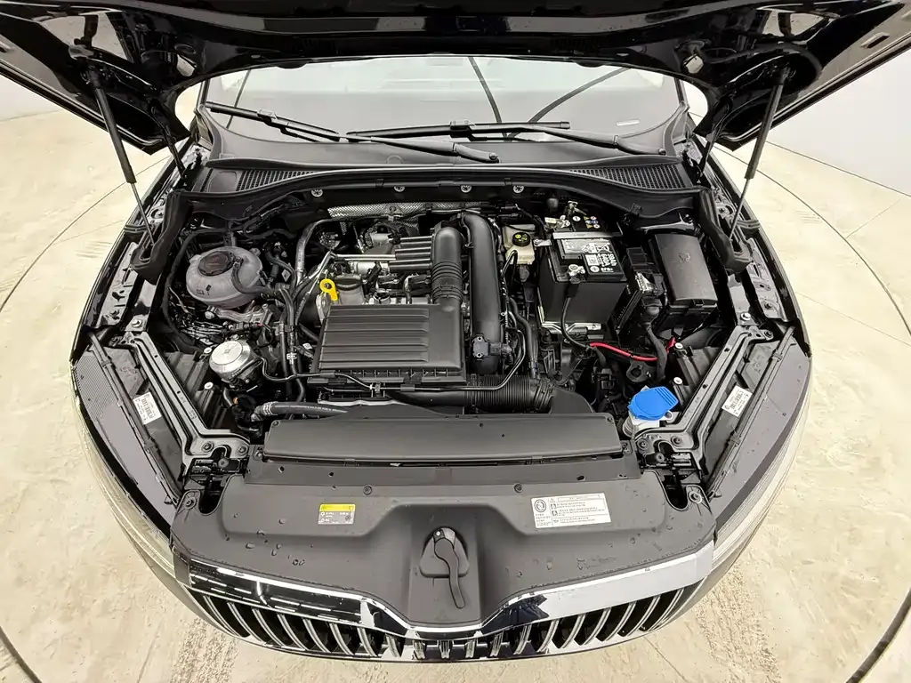 Skoda Superb 2024 из CN, фото 10