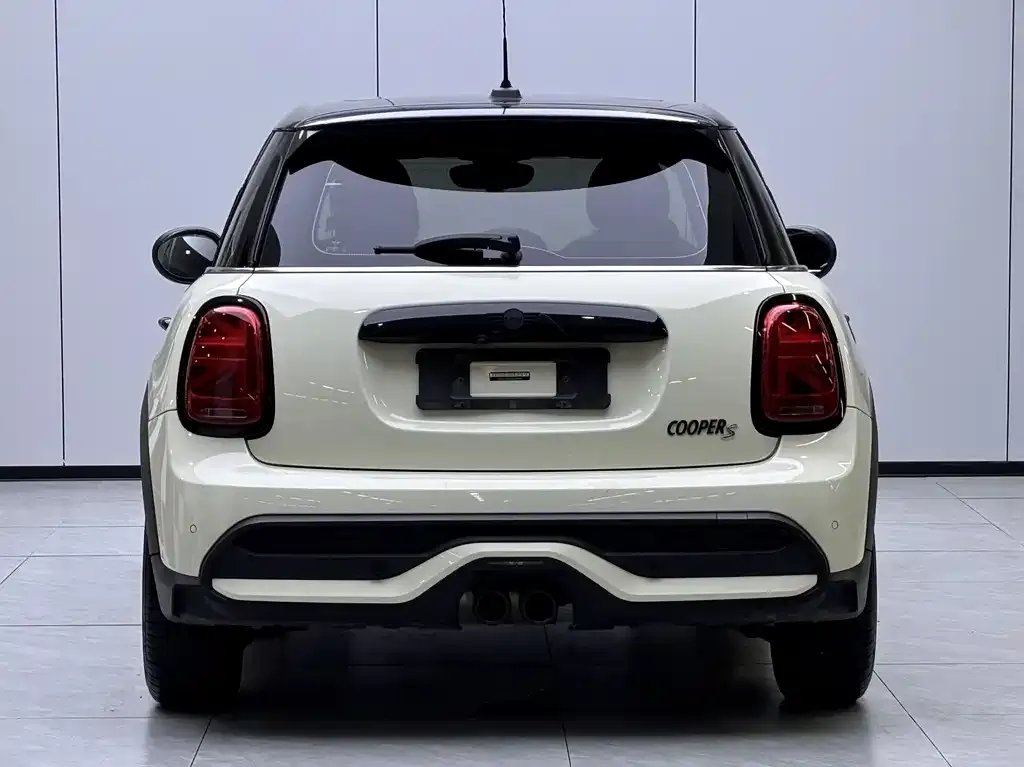 MINI Cooper (3-door) 2022 из CN, фото 2