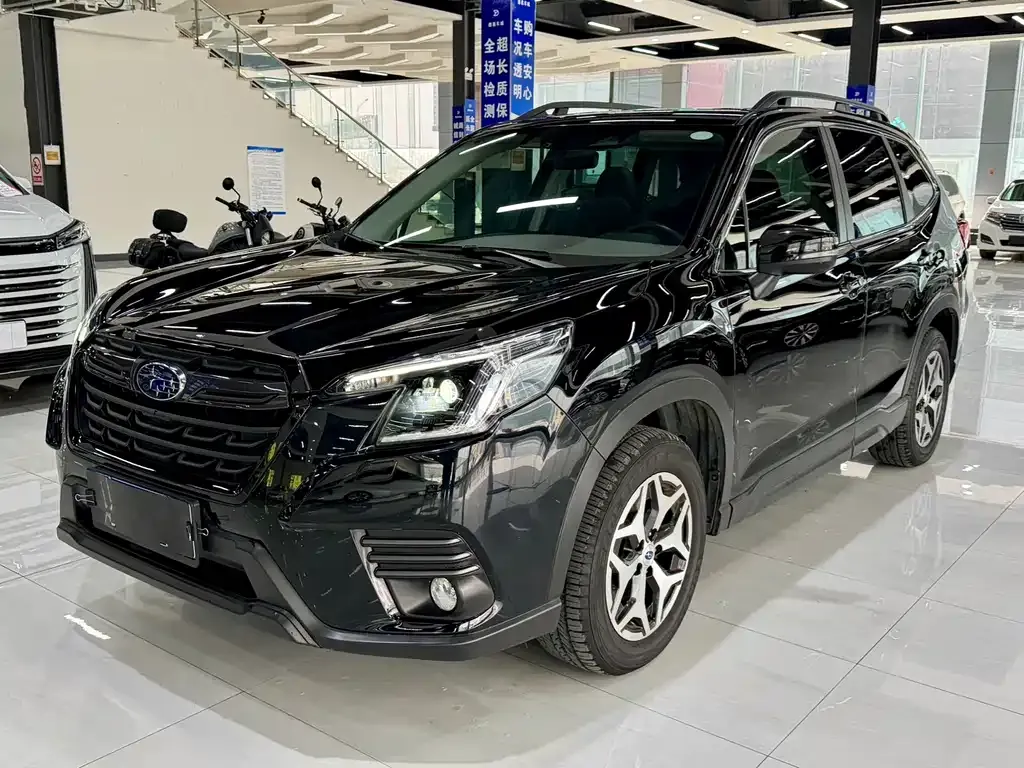 Subaru Forester — фото 1