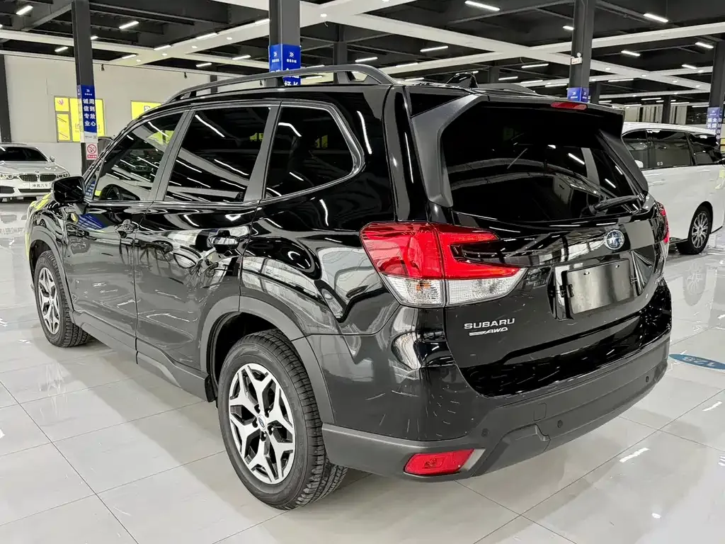 Subaru Forester — фото 3