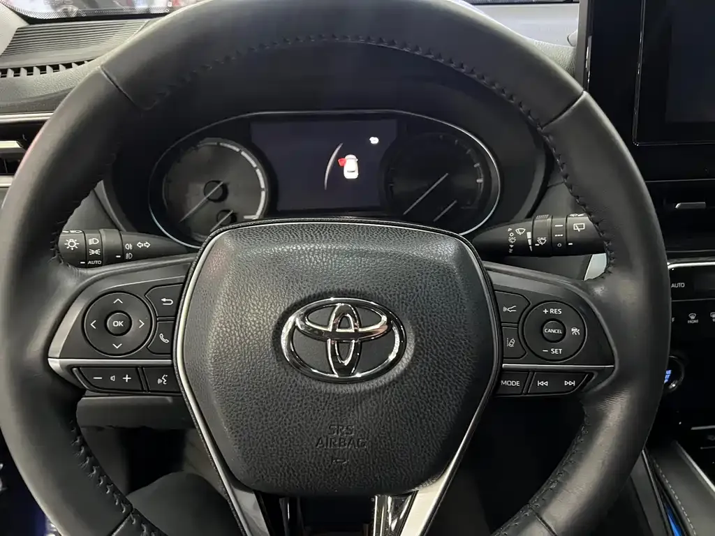 Toyota Harrier 2023 из CN, фото 10