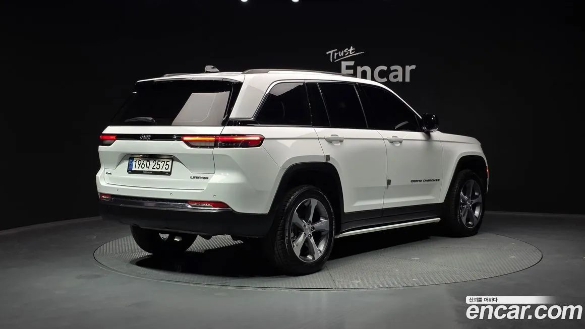 Jeep Cherokee 2023 из KR, фото 3