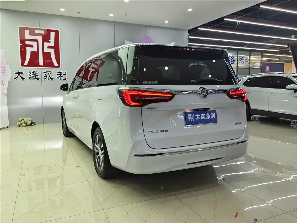 Buick GL8 2021 из CN, фото 9
